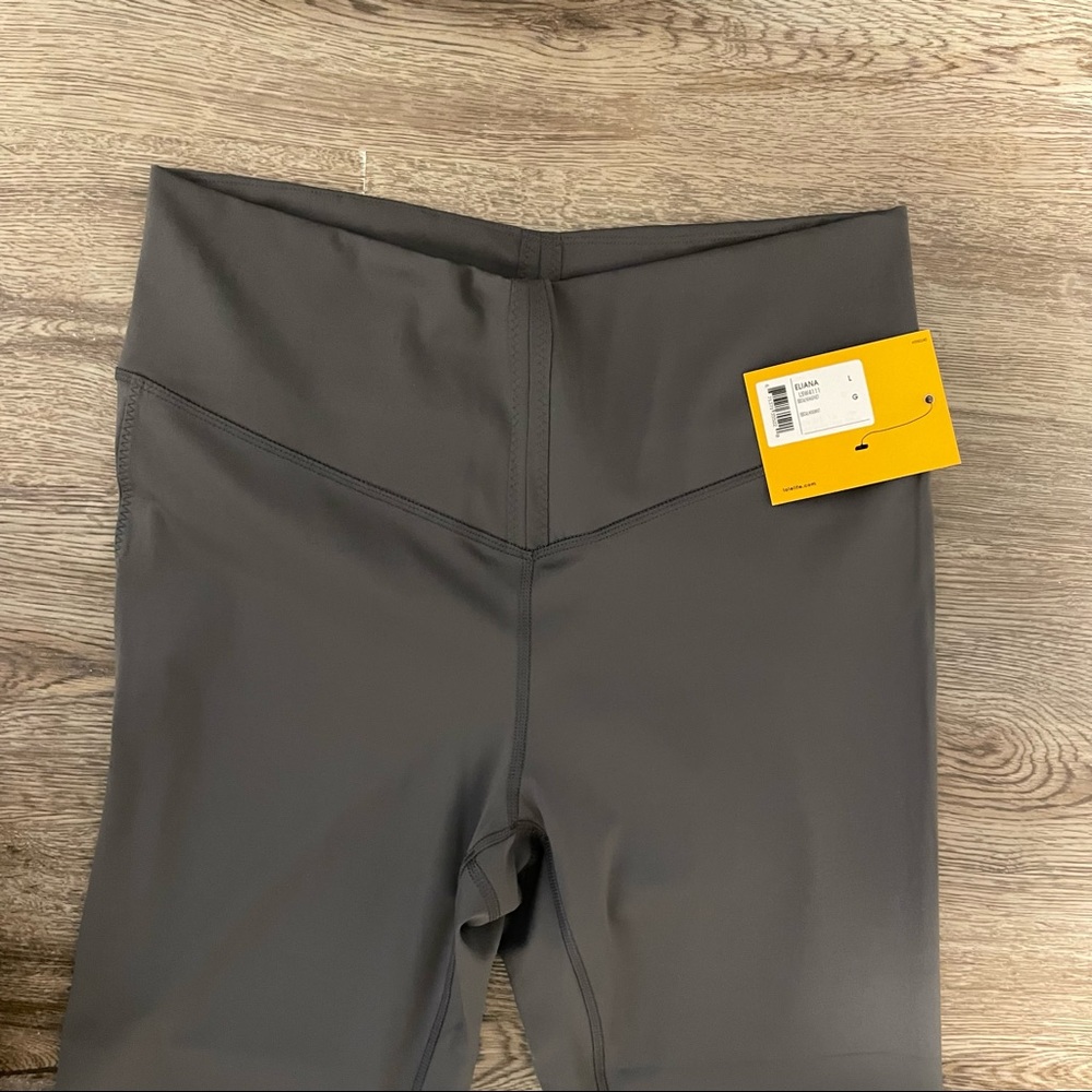 Lole Eliana Ultra High-Rise Flared Yoga Pants - Picture 5 of 6